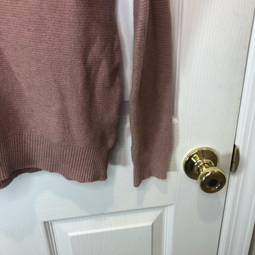 Jon & Anna Contemporary pink cowl neck long sleeve sweater size large - Picture 8 of 10